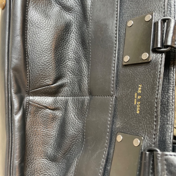 Rag and bone pilot bag in black - Picture 5 of 8